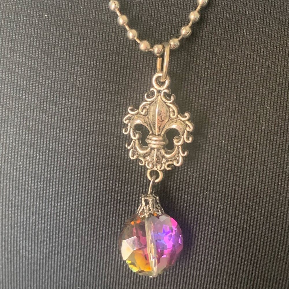Necklace fleur de Lis